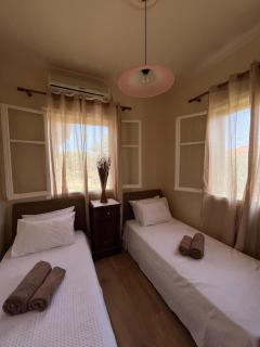 Αύρα - Lixouri - 2