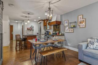 L109 Canmore World Class Solara Resort - Hot tub, Pool, Gym, AirCon, Free Parking & Netflix - 7