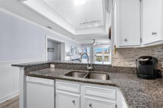 Pelican's Landing Relaxing Ocean View Unit 318 - Myrtle Beach - 3