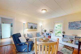Orange House Apartment - Rockport - 8