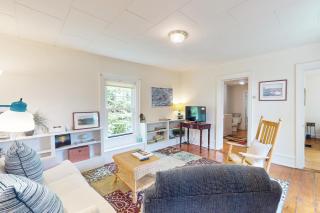 Orange House Apartment - Rockport - 5