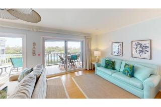 2 BR Condo in Inlet Point Stunning Views - 8