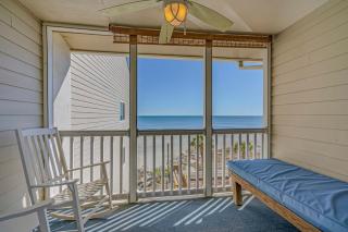 Pelican's Watch Cozy Oceanfront Unit 304 - 9