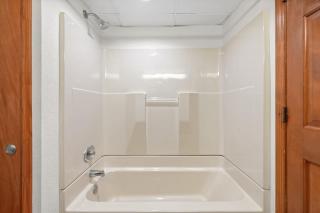 Beach Cove Resort Oceanfront Unit 1219 - Myrtle Beach - 4