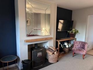 King Arthur's Rest House, Hot Tub & Garden Sleeps 10 - South Cadbury - 7