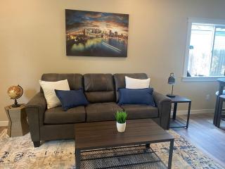 Cheerful New 2 Bedroom Home In Cul De Sac Netflix - Medford - 3