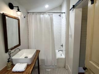 Renovated Mill House In Historic Golden Belt - Durham - 2