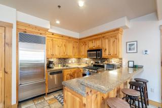 2BR Ski-In, Ski-Out Telluride Condo - 9