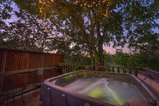 E-Pies Gasthaus - Hot Tub & Near Cross Mountain - Fredericksburg - 8
