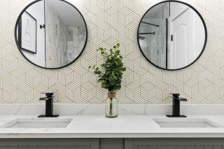 Luxury Living Minutes from Downtown 4 Bedroom Gem - Atlanta - 2