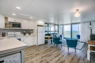 Luxury Beachfront Condo - Hauula - 9