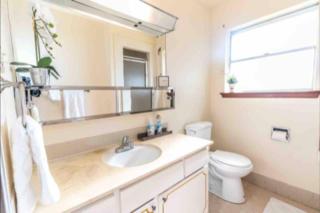 Extended Stay Haven-Big Car Port Parking - 9