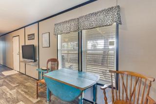Lakefront Wetumpka Escape with Furnished Deck! - Wetumpka - 5