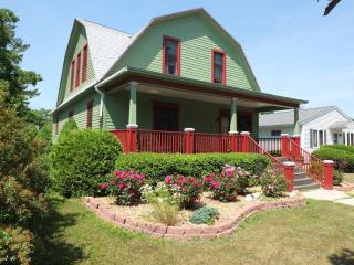 Leelanau Cottage - Gorgeous & Great Location! - Frankfort - 0
