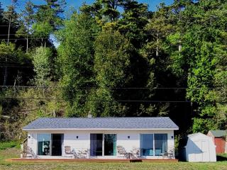 Lake Escape - Private Lakefront With Kayaks! - Frankfort - 9