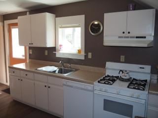 The Cute & Cozy - Upper Apt - Great Location! - Frankfort - 6