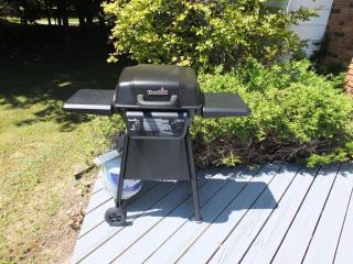 The Maple Cottage - Walk to Beach & Lake Michigan - 2