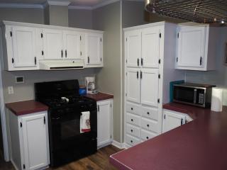 The Green Lake Getaway - Shared Lake Access! - Interlochen - 6