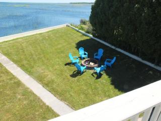 The Life Aquatic - Lakefront Kayaks Included! - 4