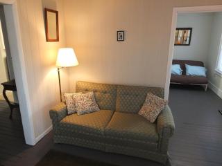Centennial House - Great Location With Lakeview! - Beulah - 1