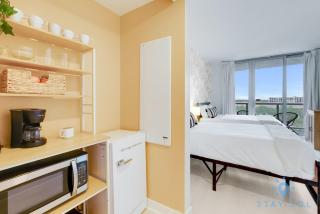 Amazing Studio Infinity View Balcony - Hallandale Beach - 2