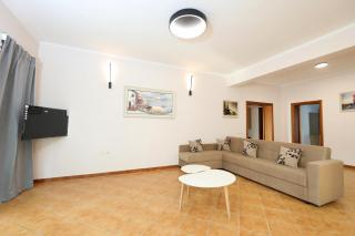 Vila LOAR - Vlorë - 1