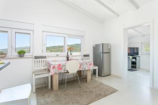 Apartments with WiFi Slatine, Ciovo - 23395 - 1