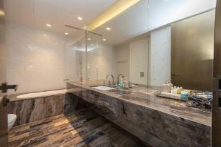 Ultra-Luxury 3BR opulent furnishing damac heights 5206 - Dubai - 9
