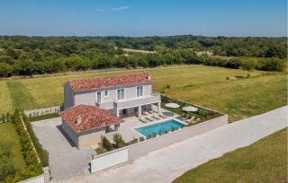 4 Bedroom Gorgeous Home In Zminj - Žminj - 0