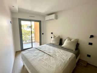 Appartement rénové à Cavalaire : 2 pièces, clim, 2 balcons, parking, 1ère étage, centre-ville - FR-1-226B-216 - Cavalaire-sur-Mer - 3