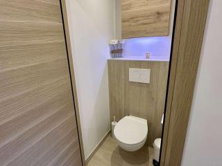 Appartement rénové à Cavalaire : 2 pièces, clim, 2 balcons, parking, 1ère étage, centre-ville - FR-1-226B-216 - Cavalaire-sur-Mer - 2