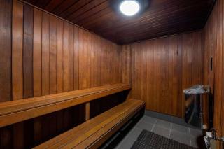 Contessa Queen - Gold Coast - 8