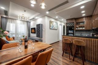 Modern 2BR Condo 12 Ho Chi Minh Center at Terra Royal by Orli Studio - Ho Chi Minh - 8
