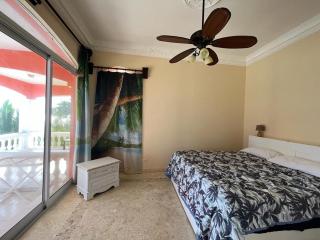 Beachfront private villa in Cabarete with 5 separate apartments - Cabarete - 2