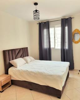 Stunning and Luxurious apartment - 4