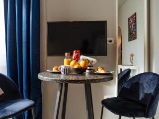 Petite maison sur le boulevard - 1