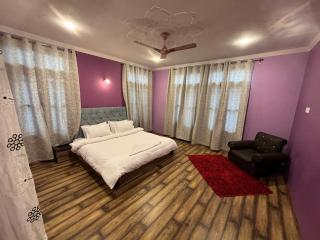 Sign Kashmir Home Stay - 7