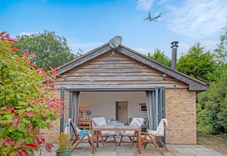 Croft Lodge Country Escape - Mobberley - 4