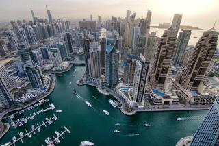 Modern 3BR in Marina Gate with Full Kitchen, Pool, and Great Views - Dubai - 1