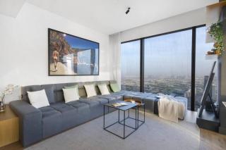 Modern 3BR in Marina Gate with Full Kitchen, Pool, and Great Views - Dubai - 7
