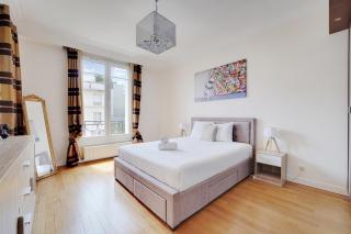 Joli 90m2 - 2 ch proche Champs-Elysees, climatise - 9