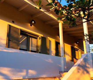 Leonti Maison - Città di Egina - 6