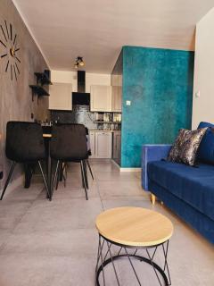 Kryształ A10, Garaż - 8