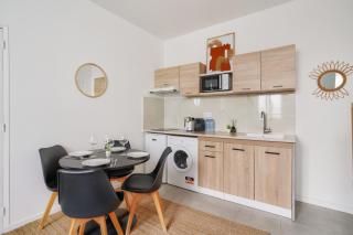 2 bedrooms apartment in the 15th district - Paris - 7