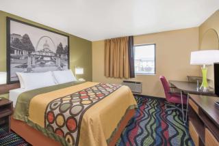 Super 8 by Wyndham Farmington - Farmington - 5