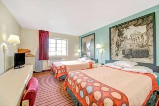 Super 8 by Wyndham San Antonio/Fiesta - 4