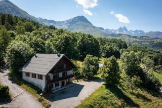 200m chalet for 14 people with a panoramic view of the valley - - 0