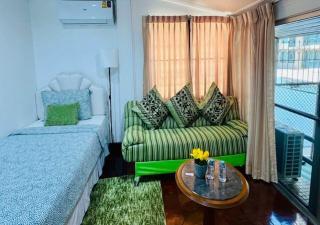Ree House@Soi Cowboy-Asoke BTS-MRT - Bangkok - 0