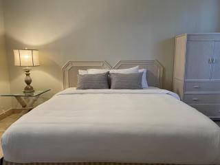 Spacious 4BD25BA Retreat Near Hospital & Tumon - 2