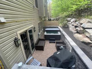 Pocono Retreat -1 Mile To Lake And Skiing! - Lake Harmony - 8